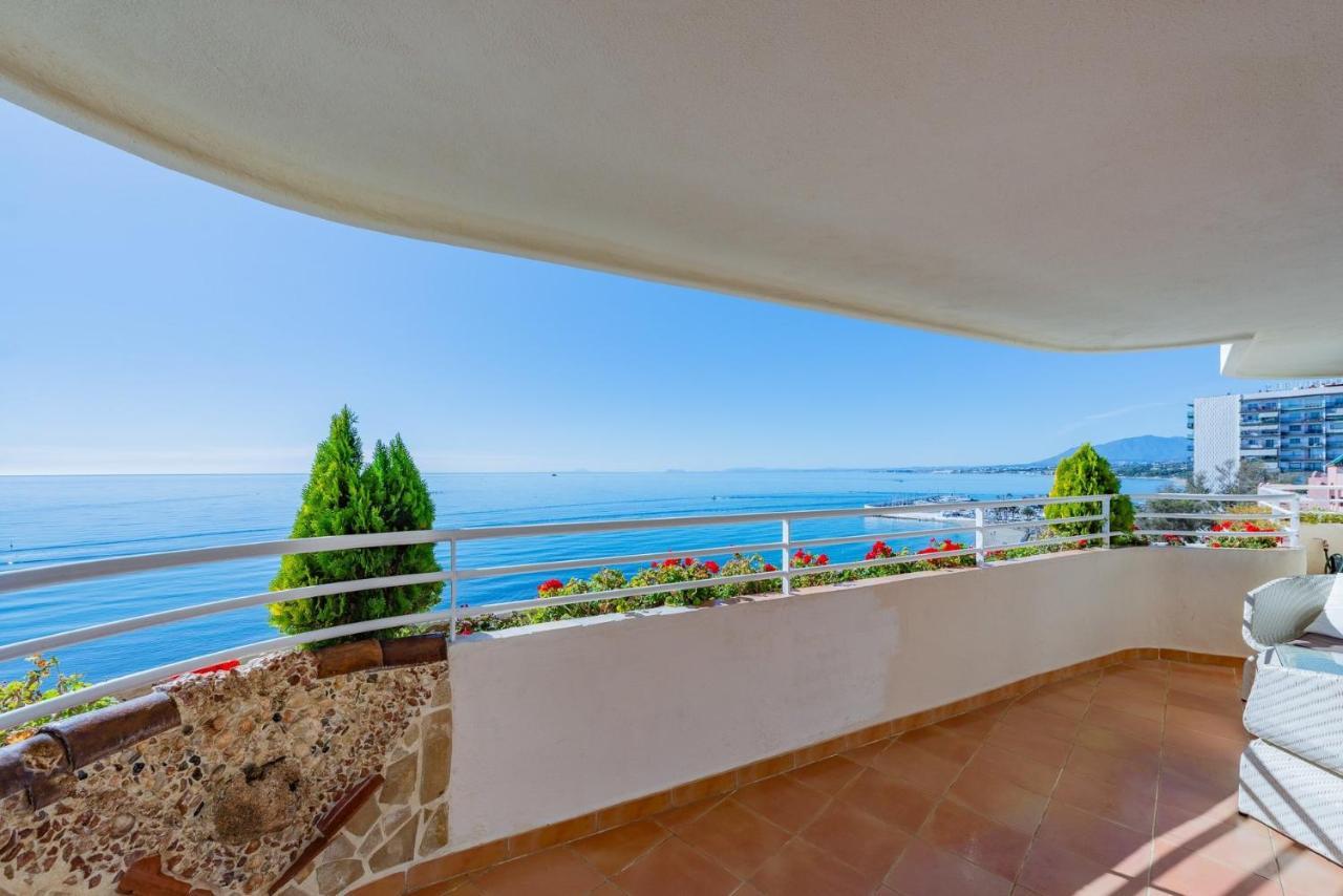 Beachfront Apartment Marbella Center Екстер'єр фото